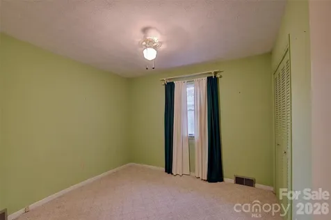 220 Grand View Lane Burnsville NC 28714