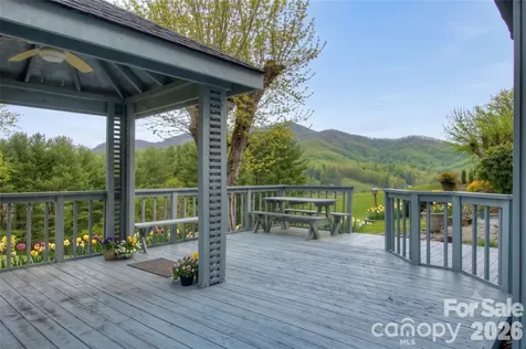 220 Grand View Lane Burnsville NC 28714
