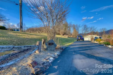 220 Grand View Lane Burnsville NC 28714
