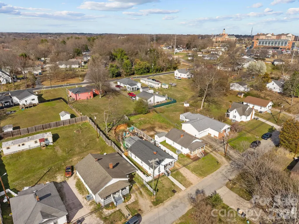 714 Pine Street Kannapolis NC 28081