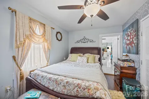 714 Pine Street Kannapolis NC 28081