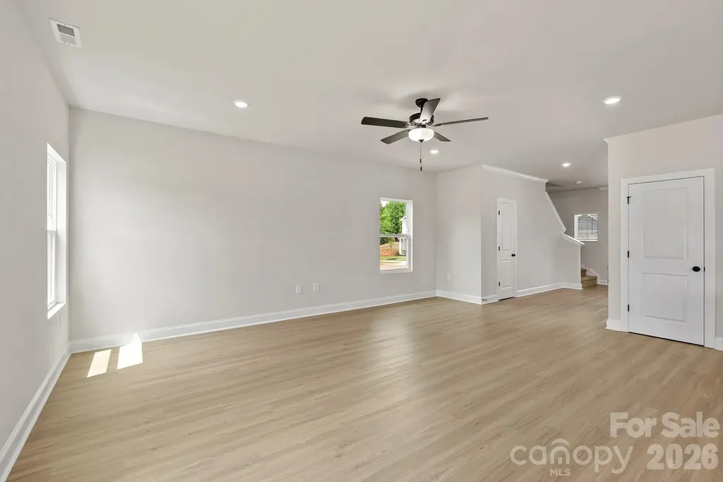 6717 Fairford Drive Charlotte NC 28215