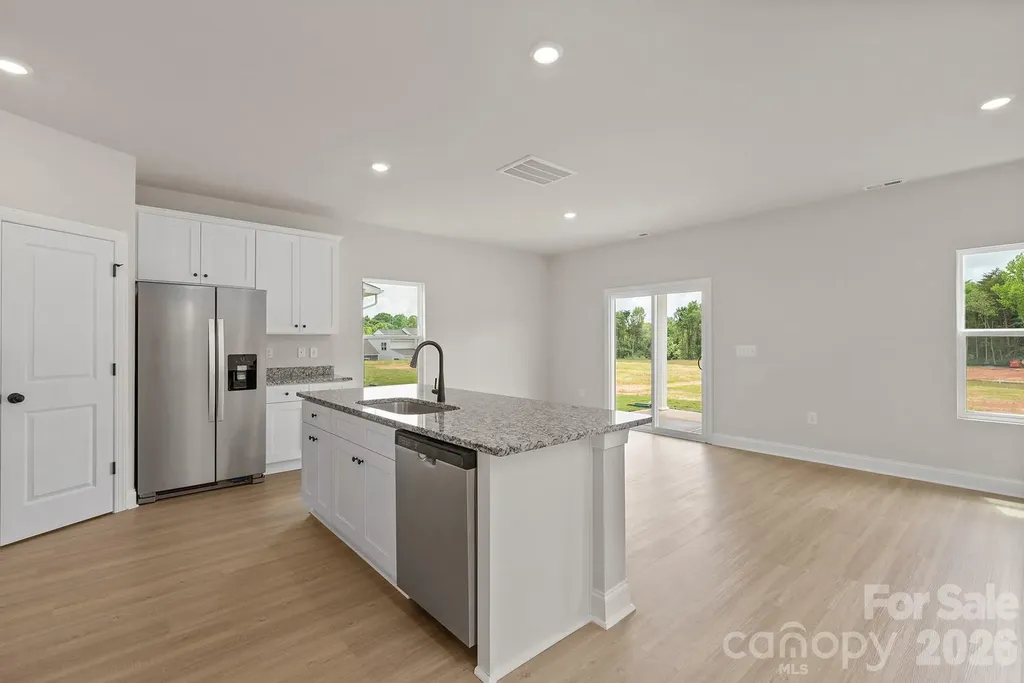 6717 Fairford Drive Charlotte NC 28215