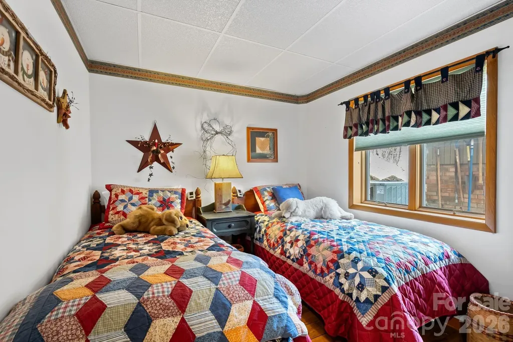 60 Little Creek Drive Canton NC 28716