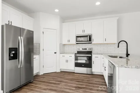 105 Indian Wells Court Harmony NC 28634