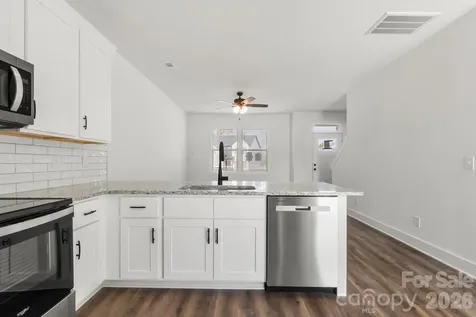 105 Indian Wells Court Harmony NC 28634
