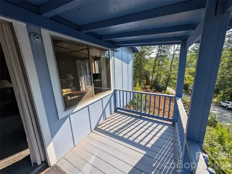 260 Oak Ridge Road Hendersonville NC 28792