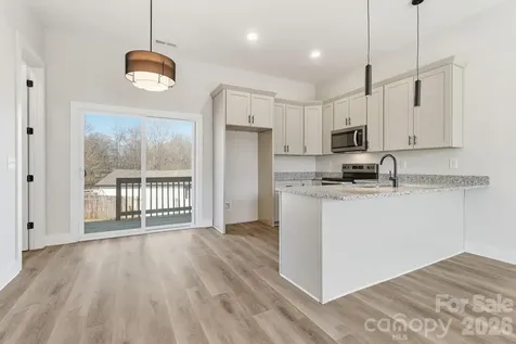1021 Elm Street Kannapolis NC 28081
