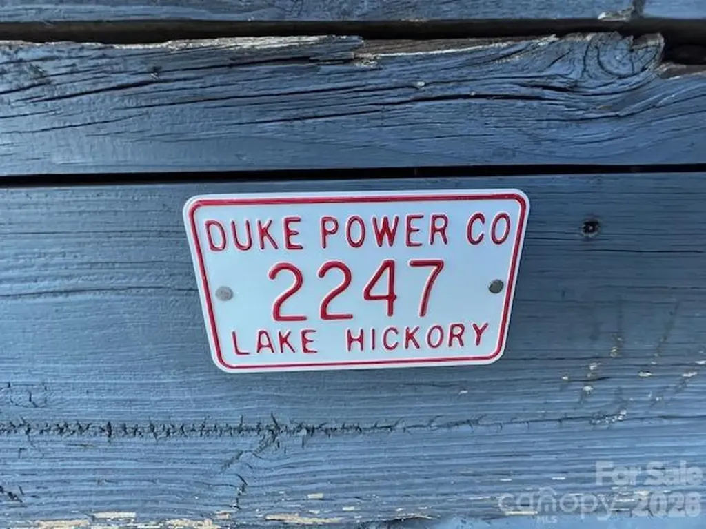 4559 1st Street NW Hickory NC 28601