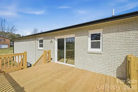 2621 Fairwood Drive SE Hudson NC 28638