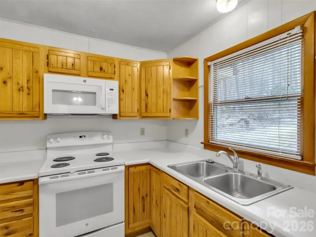 122 Vinewood Drive Waynesville NC 28786