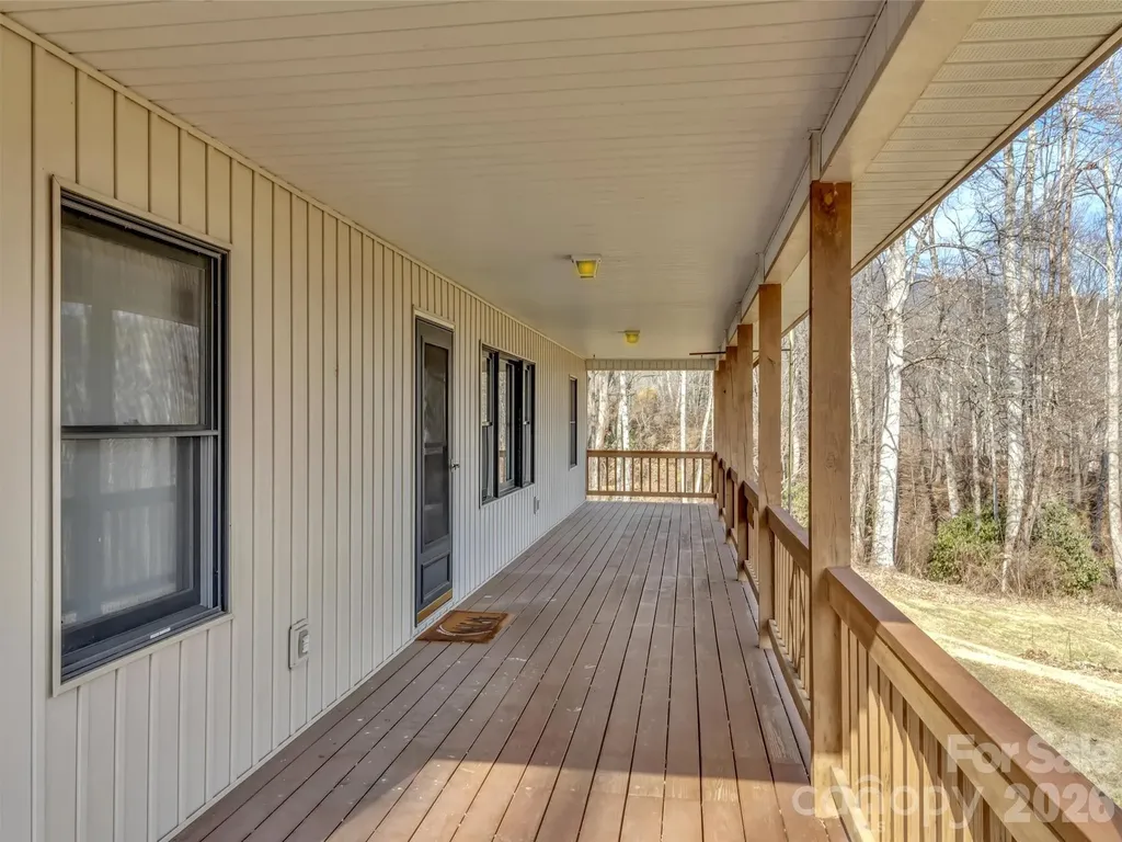 122 Vinewood Drive Waynesville NC 28786