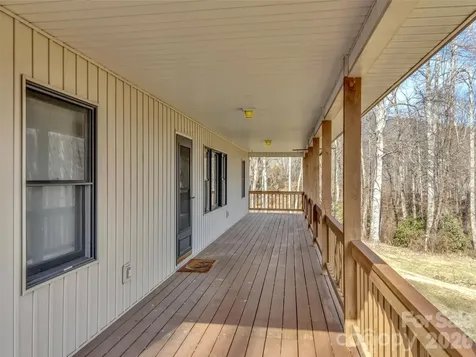 122 Vinewood Drive Waynesville NC 28786