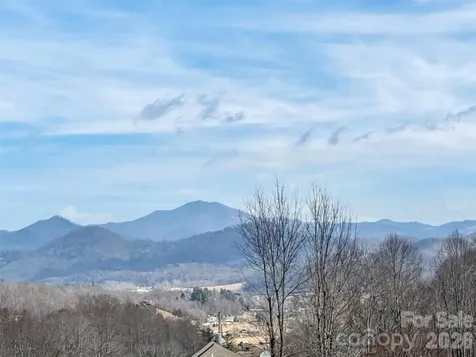 122 Vinewood Drive Waynesville NC 28786