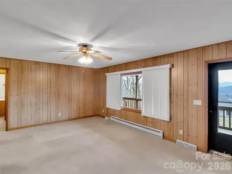122 Vinewood Drive Waynesville NC 28786