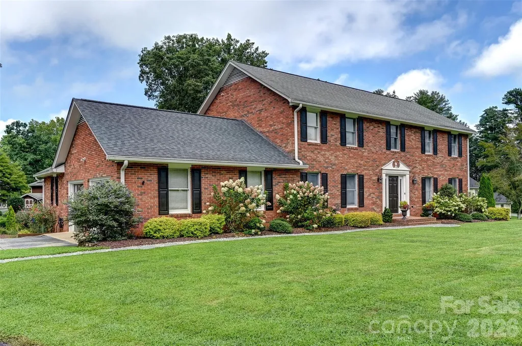 507 Fenwick Court Hendersonville NC 28739