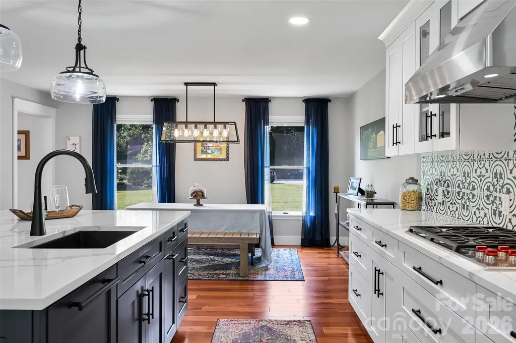 507 Fenwick Court Hendersonville NC 28739