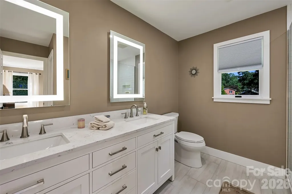 507 Fenwick Court Hendersonville NC 28739