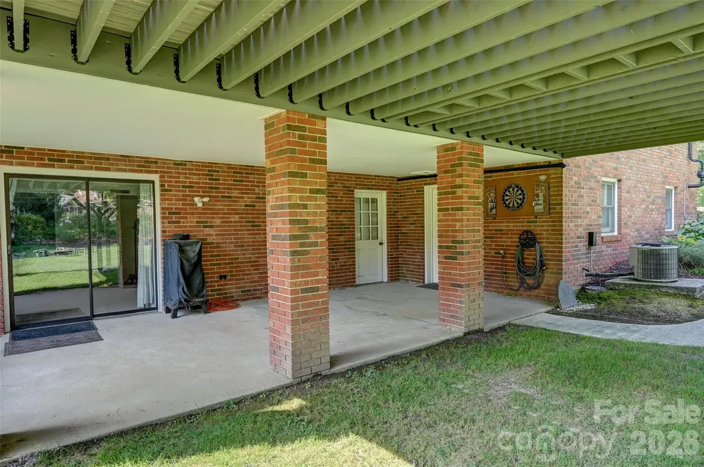 507 Fenwick Court Hendersonville NC 28739