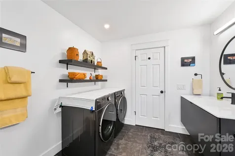 507 Fenwick Court Hendersonville NC 28739
