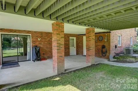 507 Fenwick Court Hendersonville NC 28739