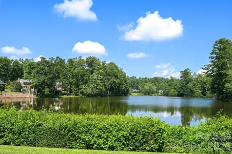 507 Fenwick Court Hendersonville NC 28739