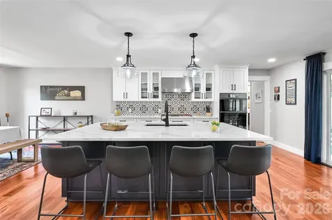 507 Fenwick Court Hendersonville NC 28739