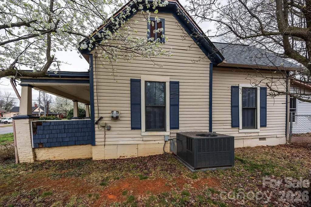 1209 Wilson W Lee Boulevard Statesville NC 28677