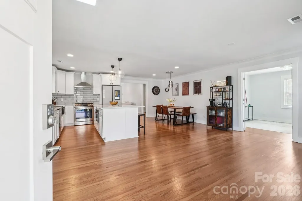 1821 Garibaldi Avenue Charlotte NC 28208