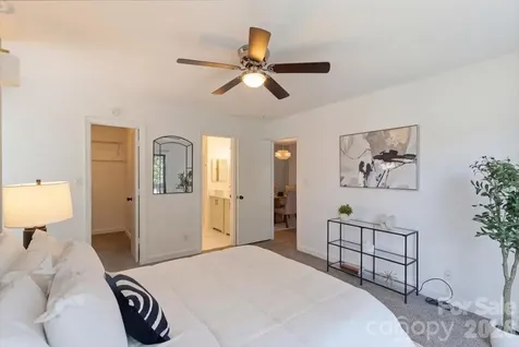 1612 Sharon Road W Charlotte NC 28210