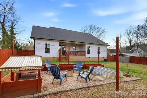 320 Elm Street Belmont NC 28012