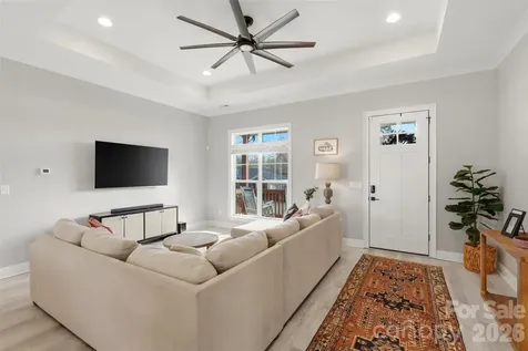 320 Elm Street Belmont NC 28012