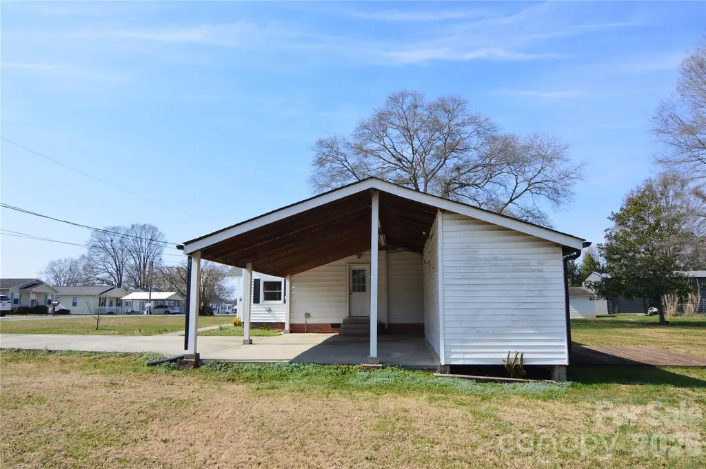 500 Gann Street Lowell NC 28098