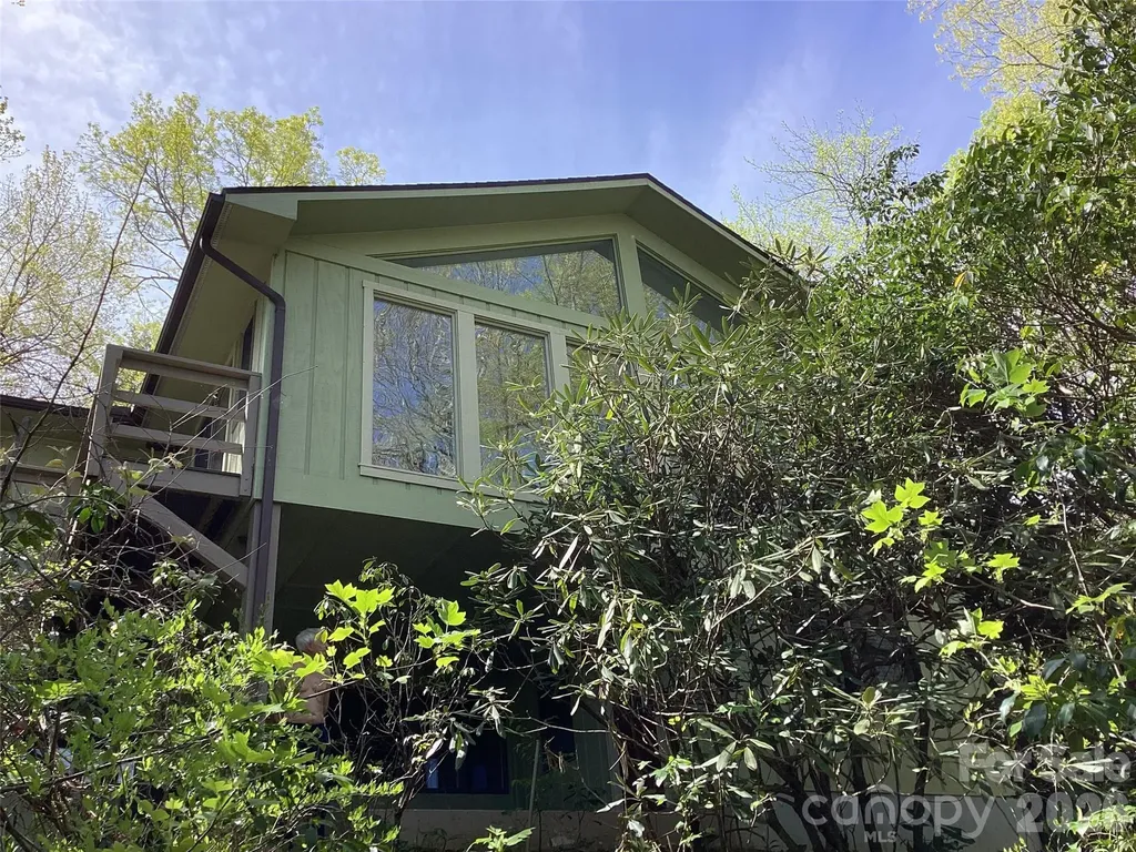 31 Rhododendron Road Black Mountain NC 28711