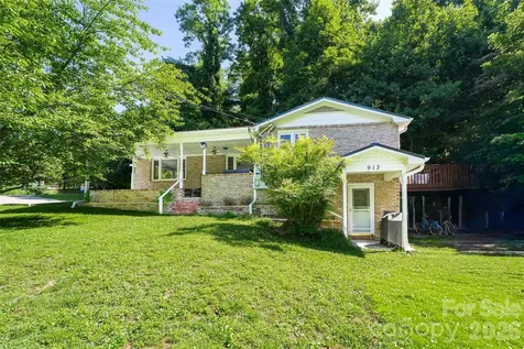913 Dorothy Street Hendersonville NC 28791
