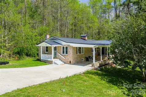 913 Dorothy Street Hendersonville NC 28791