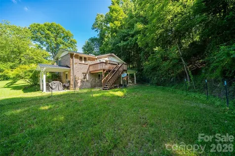 913 Dorothy Street Hendersonville NC 28791