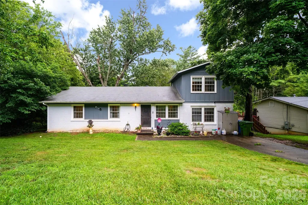 6 Hillview Circle Asheville NC 28805