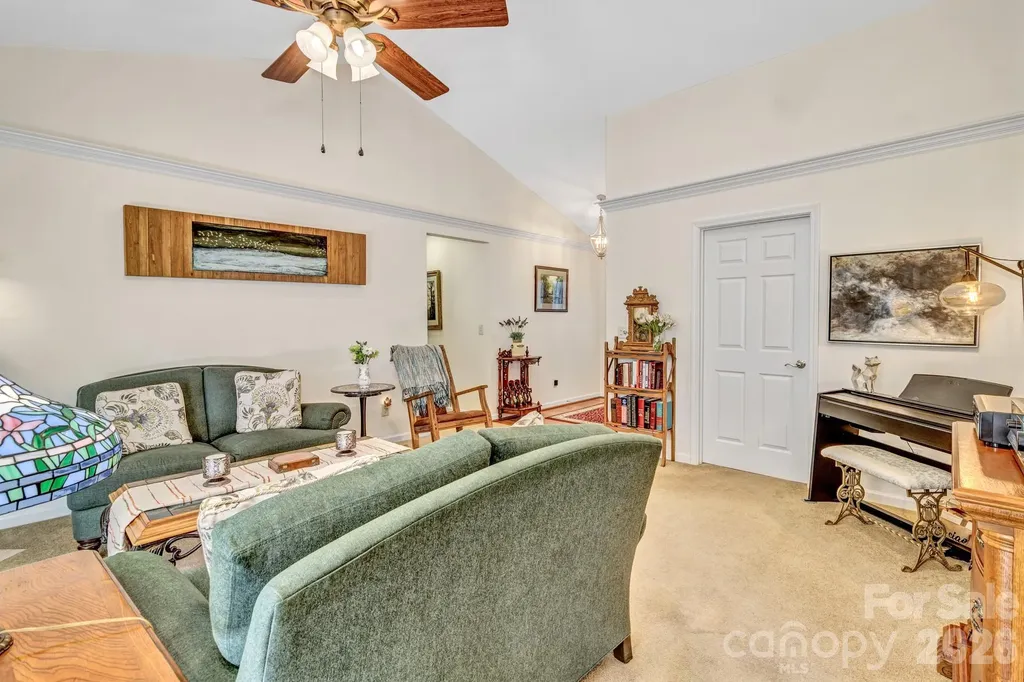 333 Charlestown Drive Hendersonville NC 28792