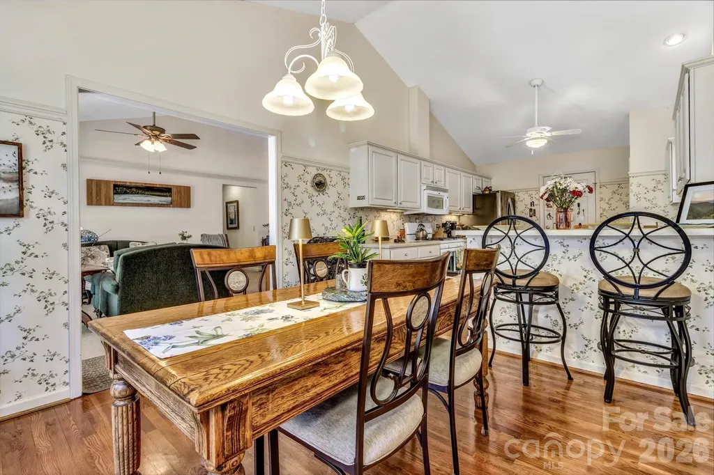 333 Charlestown Drive Hendersonville NC 28792