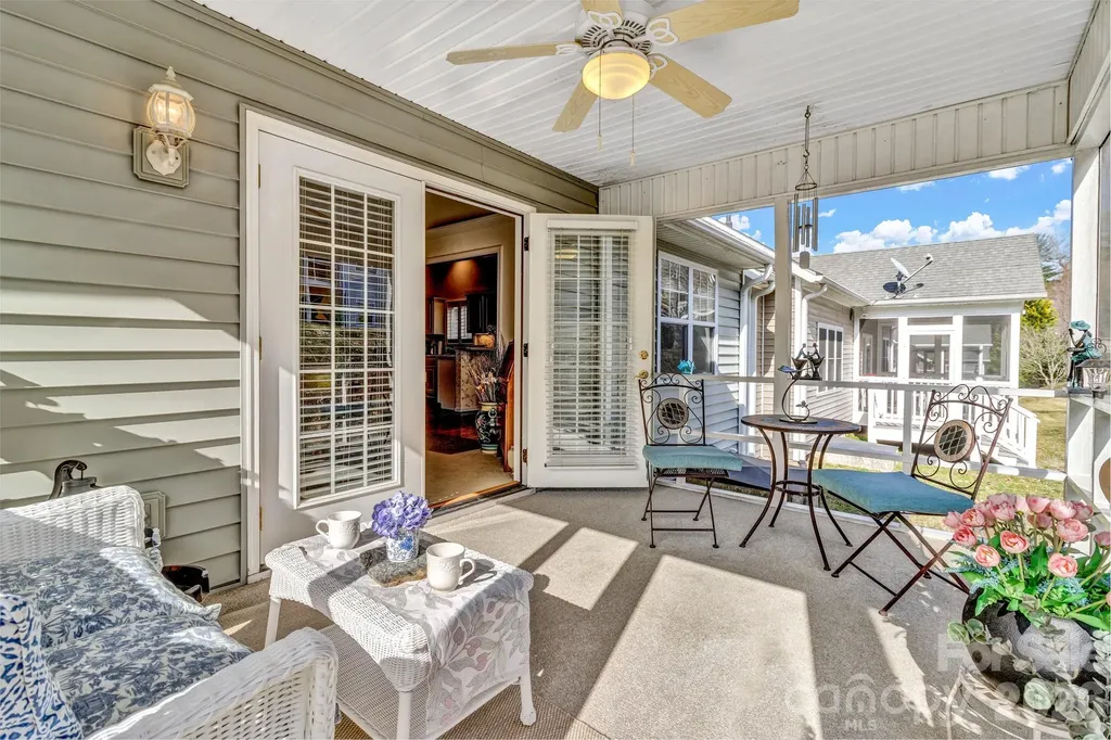 333 Charlestown Drive Hendersonville NC 28792