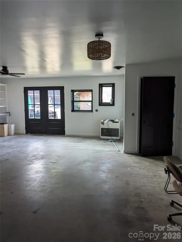 11 Bell Avenue Denton NC 27239