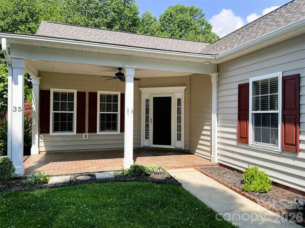 35 Sheffield Place Brevard NC 28712