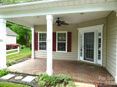35 Sheffield Place Brevard NC 28712