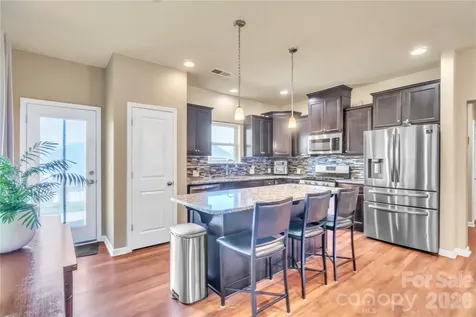 111 Canter Lane Mooresville NC 28115