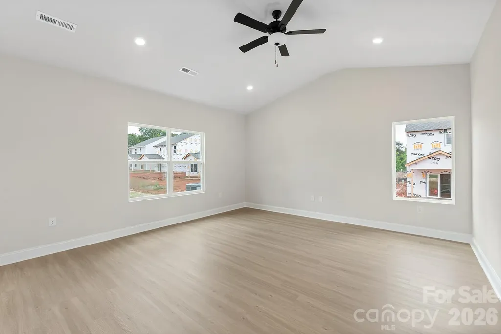 6623 Fairford Drive Charlotte NC 28215