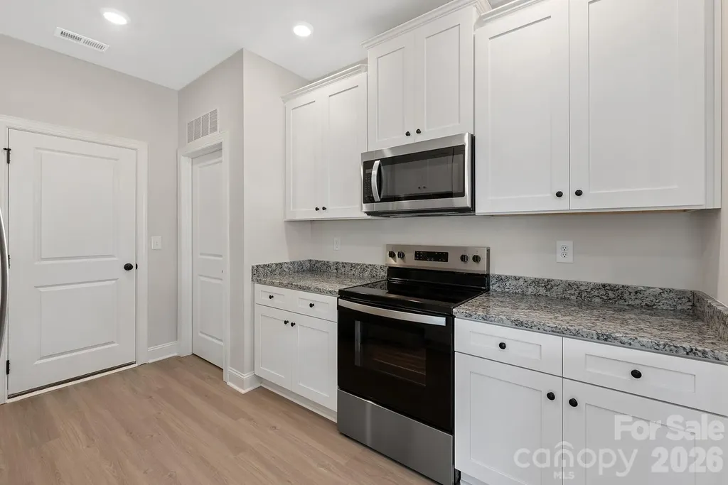 6623 Fairford Drive Charlotte NC 28215