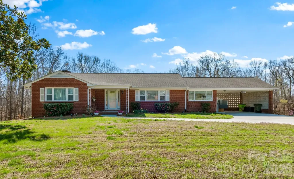 3291 Burton Road Thomasville NC 27360