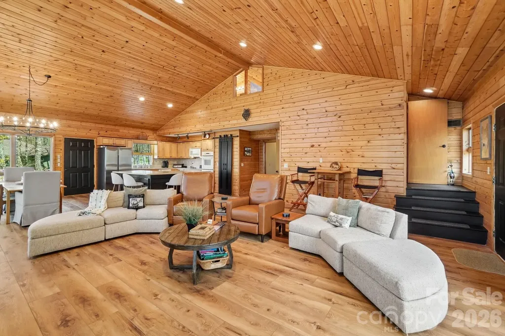 34 Wolfs Head Court Mars Hill NC 28754