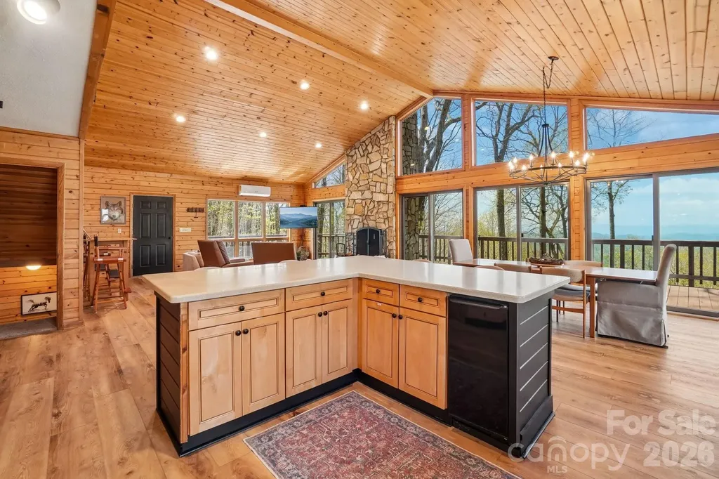 34 Wolfs Head Court Mars Hill NC 28754